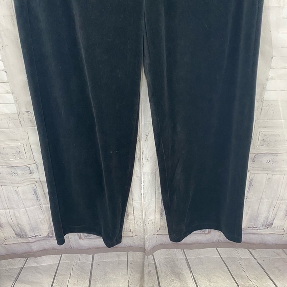 New - Picture 3 of 8